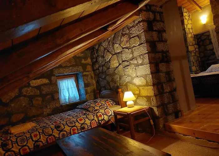 Casa de Férias Stone House Vytina