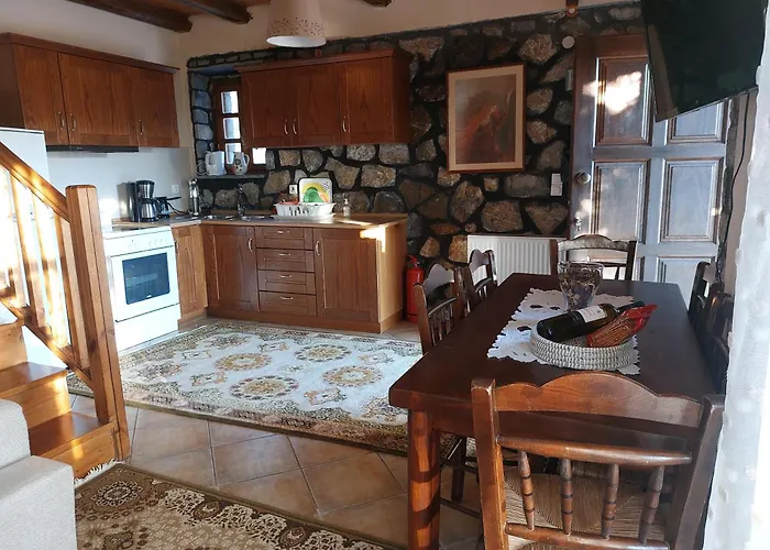 Casa de Férias Stone House Vytina